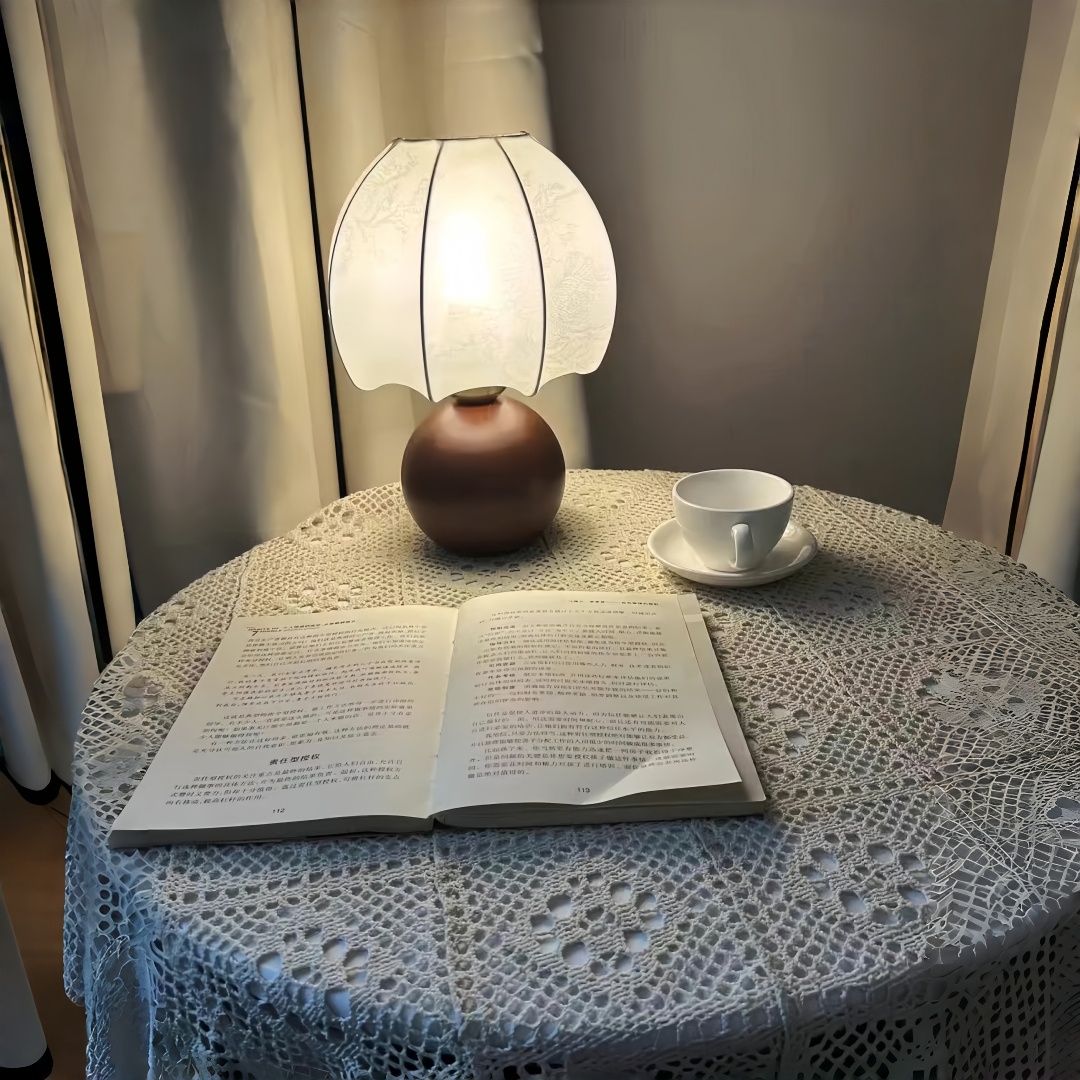 Vintage floral table lamp, med - Home Textiles & Furnishings 리뷰 및 가격